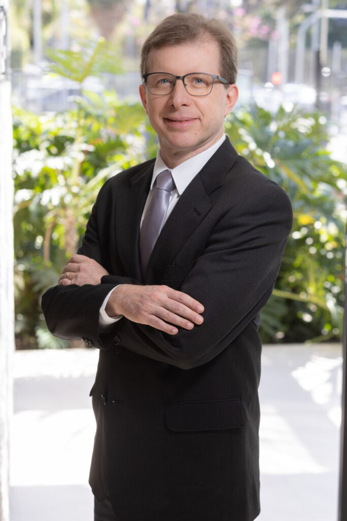 Dr. Paulo Tudech - Ginecologista e Obstetra | CRM 84484